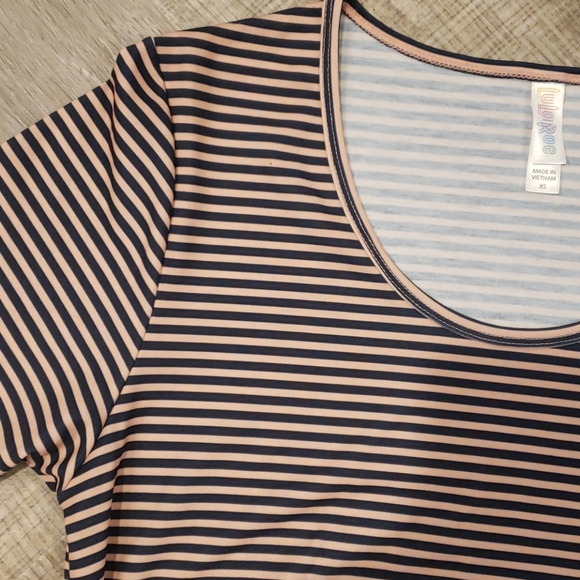 Lot of 2 lularoe perfect T - Picture 4 of 4